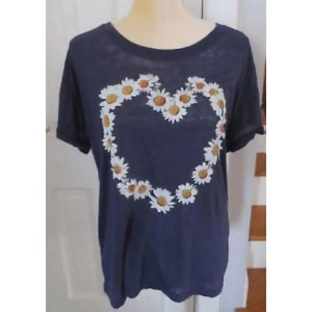 Mighty Fine Boho Heart Tee - Picture 1 of 2